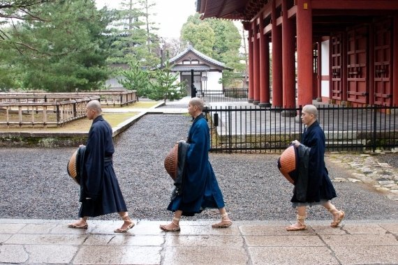 kyo.monk_2463__large